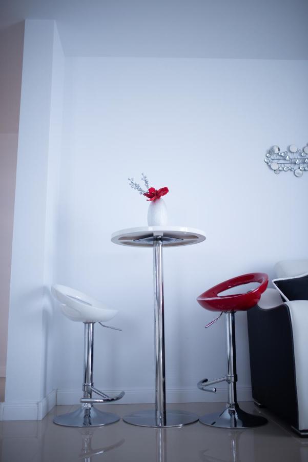 Apartament Denissia Oradea Eksteriør billede